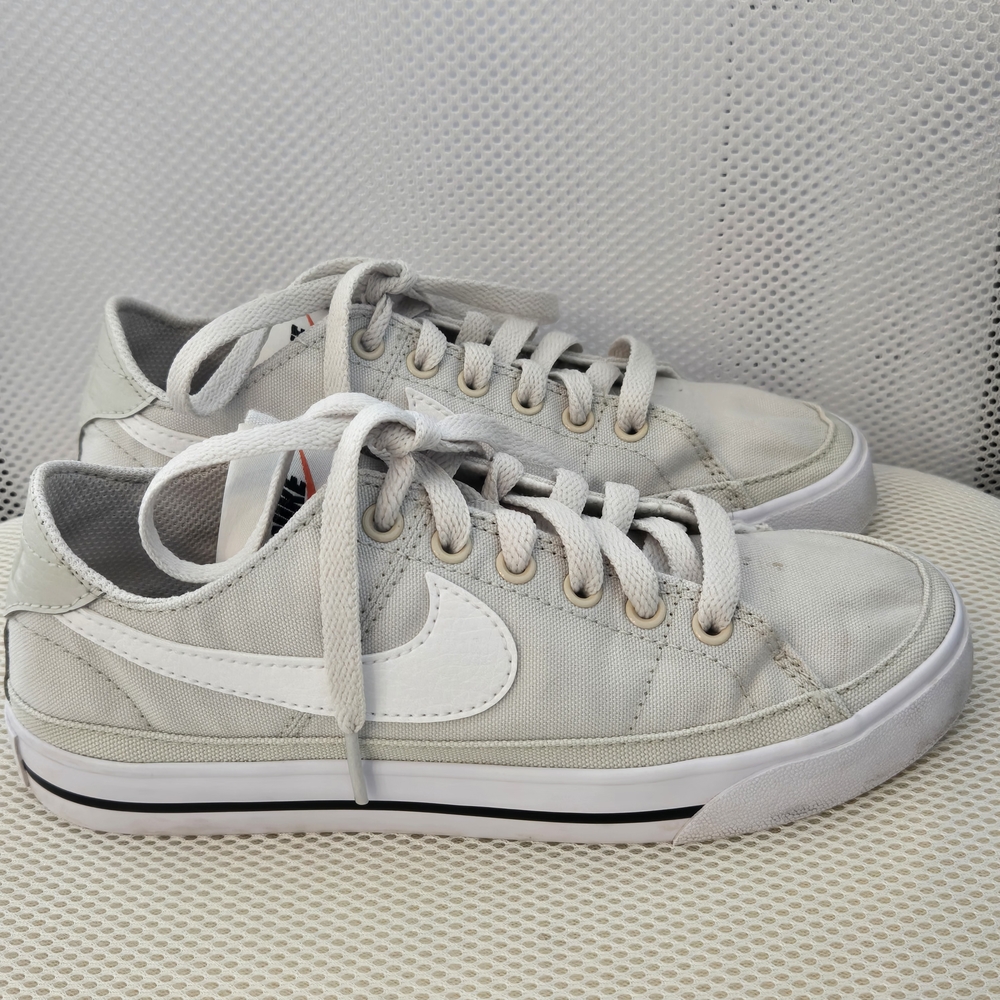 Nike Court Legacy Canvas Sneakers Women's Size 5 Light Bone CZ0294-002 Shoes